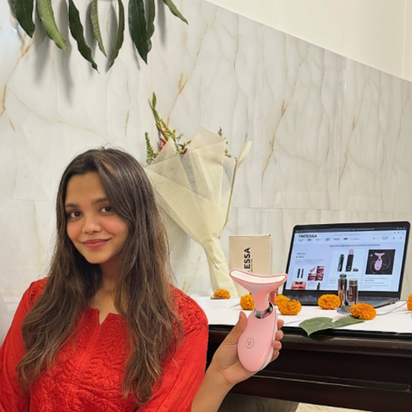 RadiantLift™ Anti-Aging Facial Device™